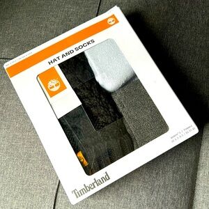 New Timberland Hat & Socks